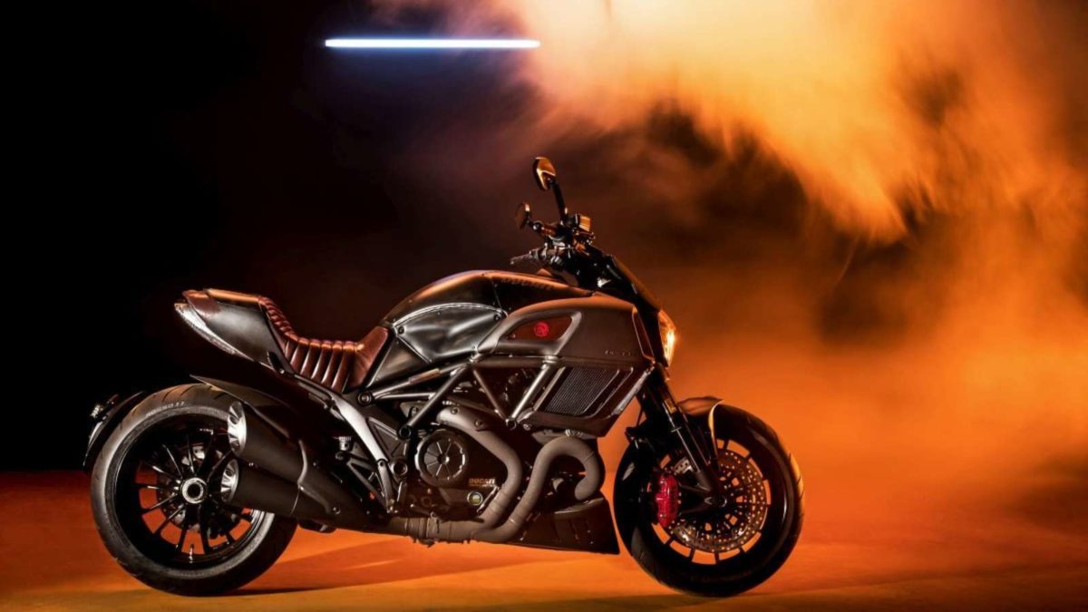 Ducati Diavel side