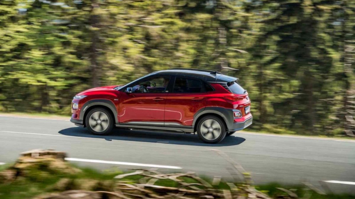 Hyundai Kona rolling side