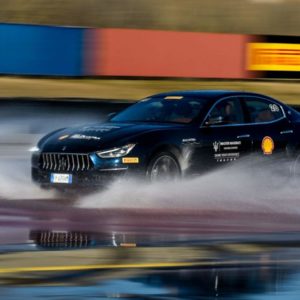 Maserati Quattraporte on wet track