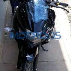 Suzuki Gixxer  SF spy images front potriat