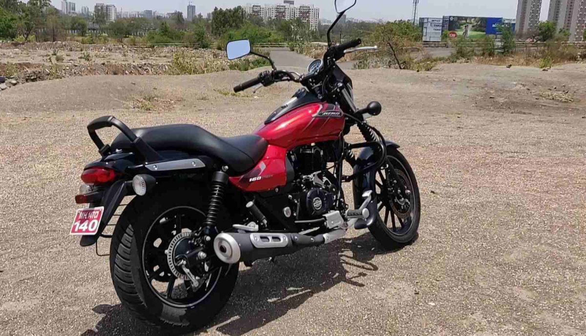 Bajaj Avenger Street 160 Review Side Rear