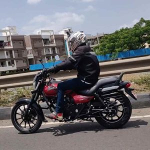 Bajaj Avenger Street  Review side profile