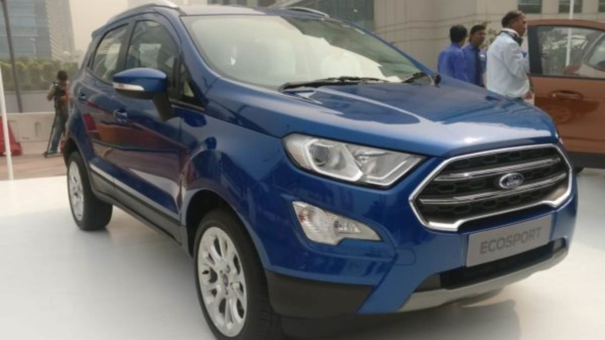 Ford Ecosport facelift front quarter featured