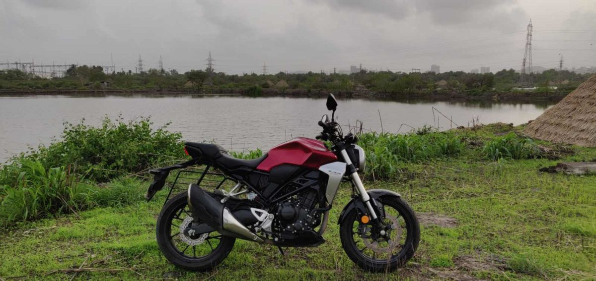 Honda CB300R Road Test Review Side head on