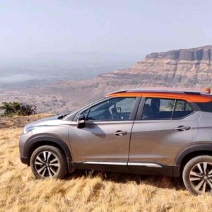 Nissan Kicks side with with a view