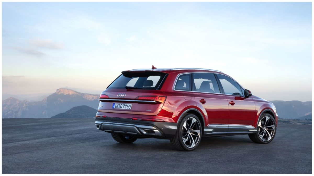 Audi Q7 11