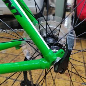 Giant Escape RX  Review rear wheel release