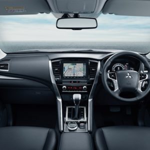 pajerosport my feature interior
