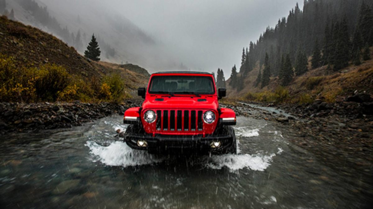 JL gen Jeep Wrangler Front quarter featured