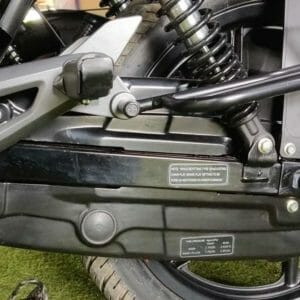 Pulsar  Neon Review swingarm