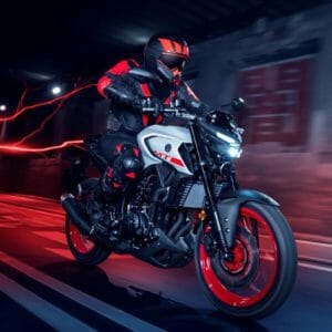 yamaha MT  action