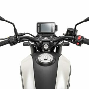 Benelli Leoncino  rider view