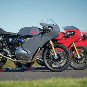 Royal Enfield Continental Nought Tea GT formation