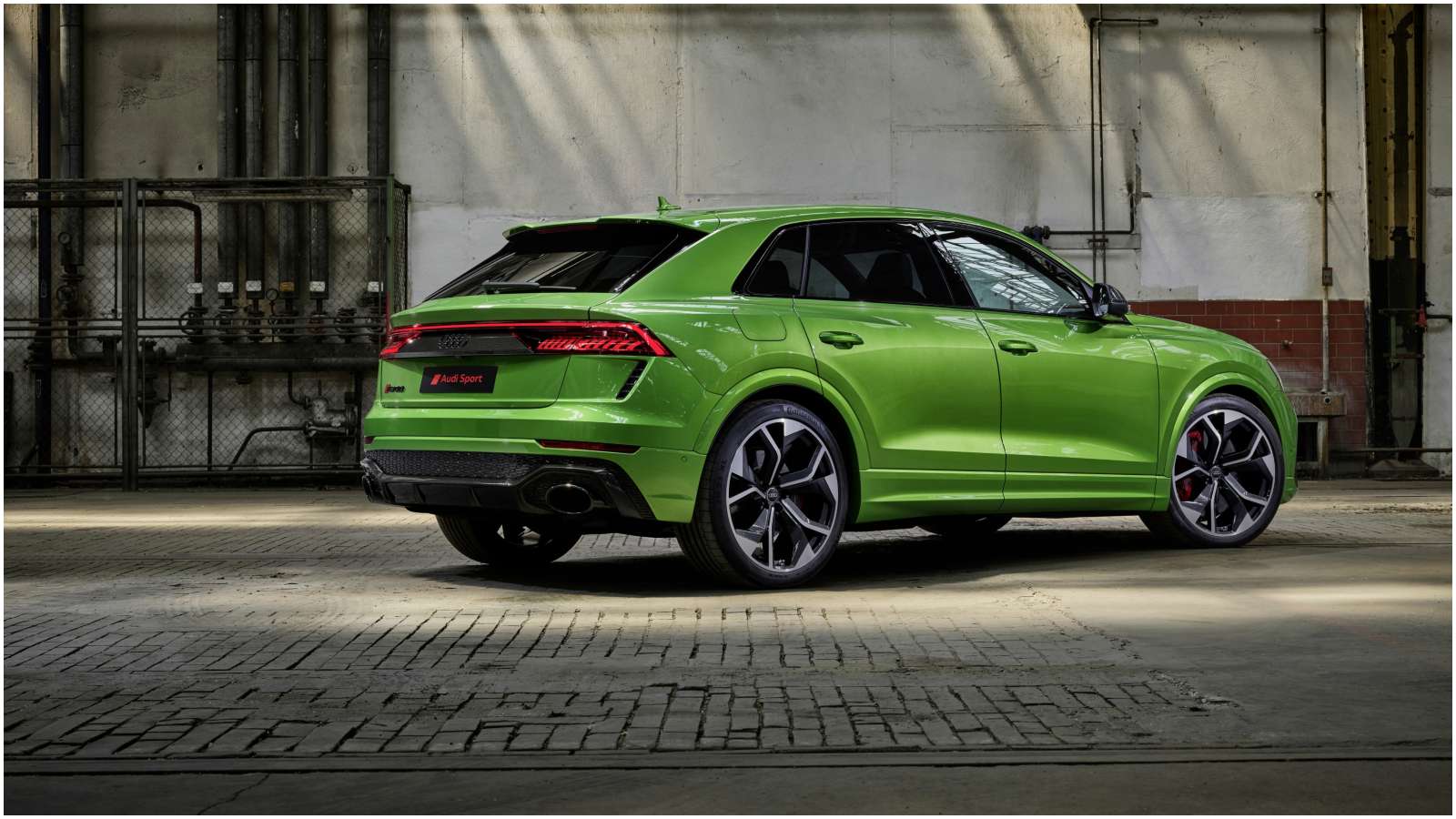 2019 LA Auto Show: Audi Unveils The New 600 HP RS Q8 | Motoroids