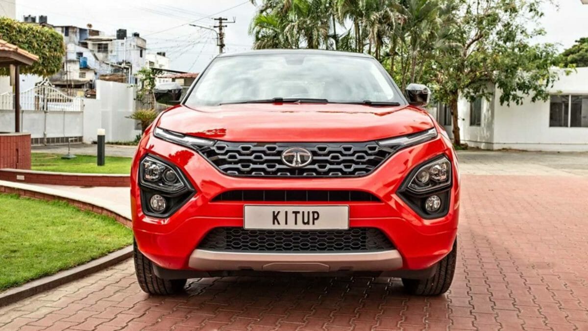 Tata Harrier Red