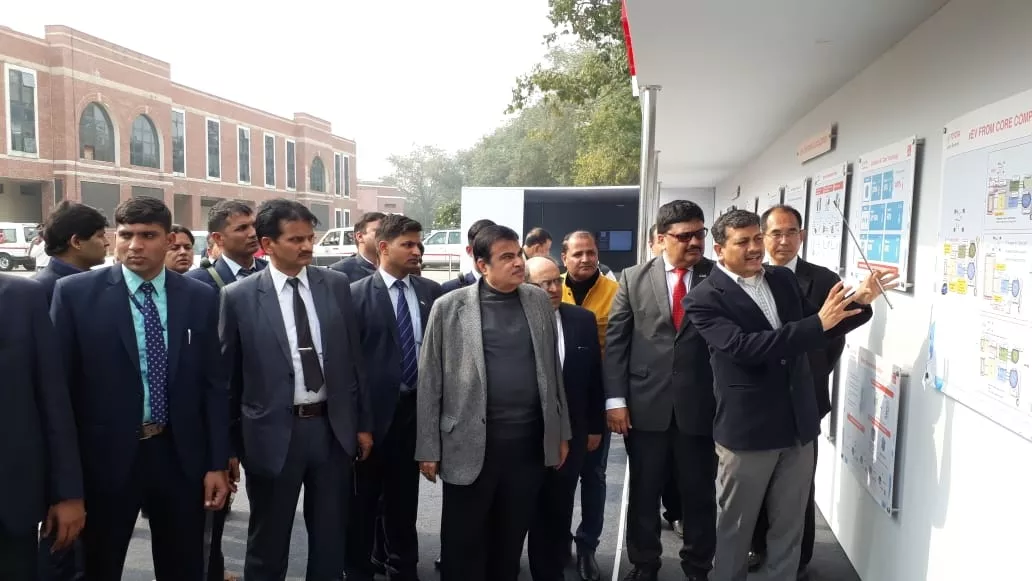 Shri. Nitin Gadkari Honorable Minister for Road Transport & Highways of India with Toyota Kirloskar Motor officials at Electrified Vehicles Technology event in New Delhi 2