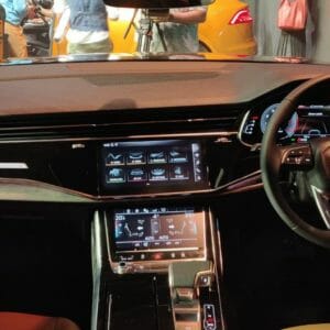 Audi Q dashboard