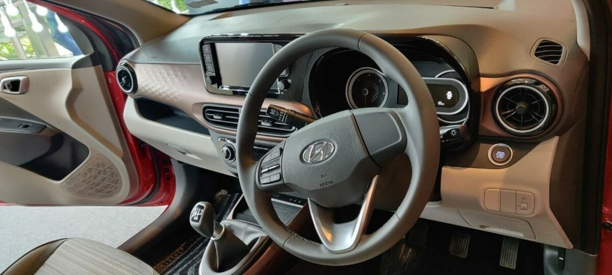Hyundai Aura (6)