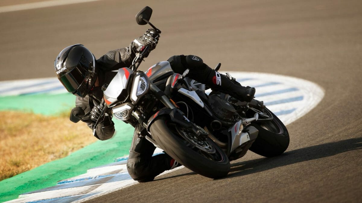 2020 Triumph Street Triple RS (1)