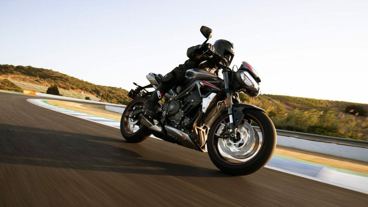 2020 Triumph Street Triple RS (2)