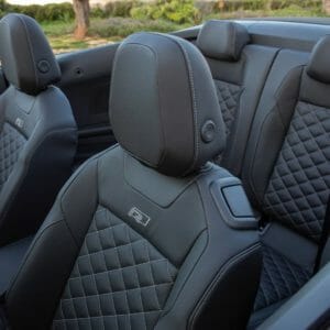 Volkswagen T ROC Cabriolet seats
