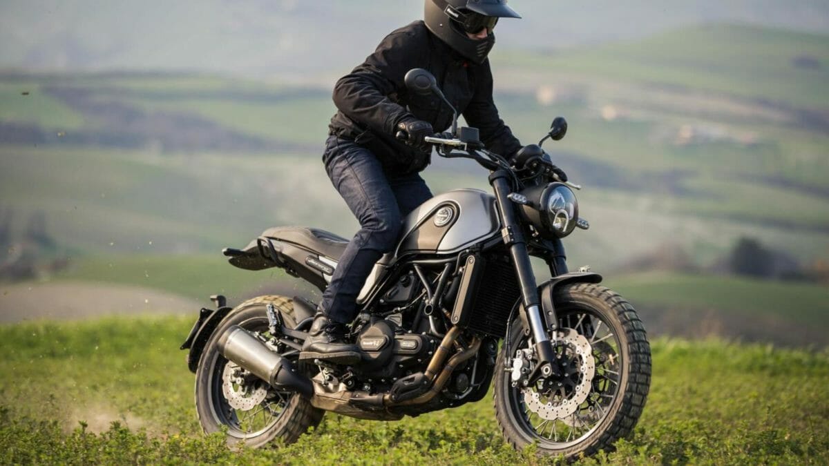 Benelli Leoncino Trail 500