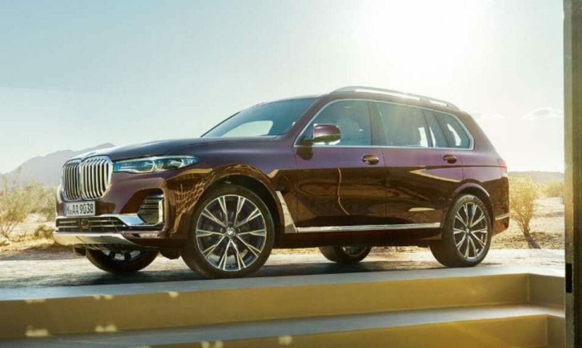 BMW X Md side
