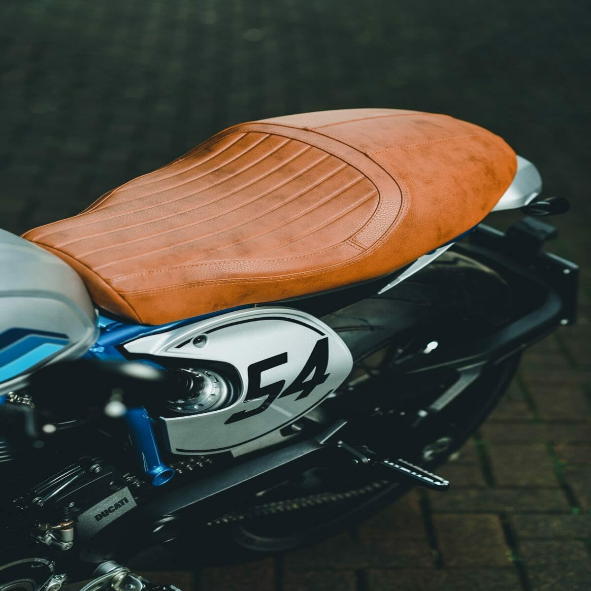 Ducati Scrambler Accessories – Café Racer twin seater seat (1)
