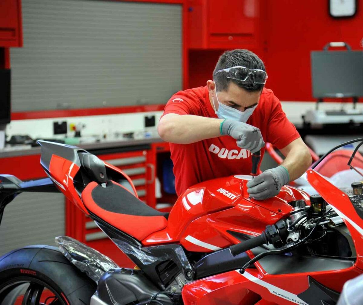 Ducati Superleggera V4 production