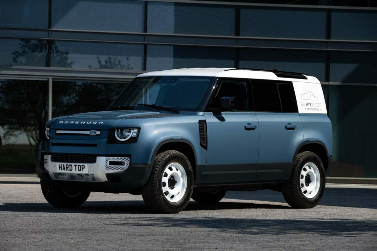 LAND ROVER DEFENDER MEANS BUSINESS AS HARD TOP NAME RETURNS FOR NEW COMMERCIAL – 2 (1)