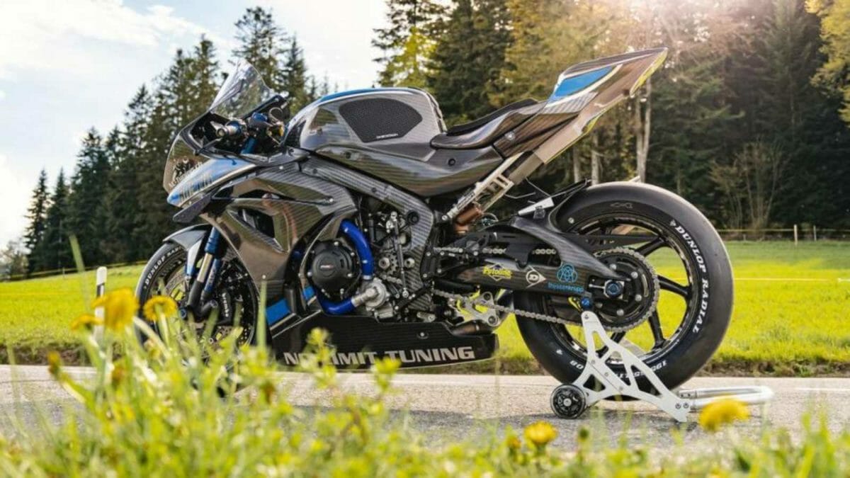 Suzuki GSX R1000 Carbon Fibre 1