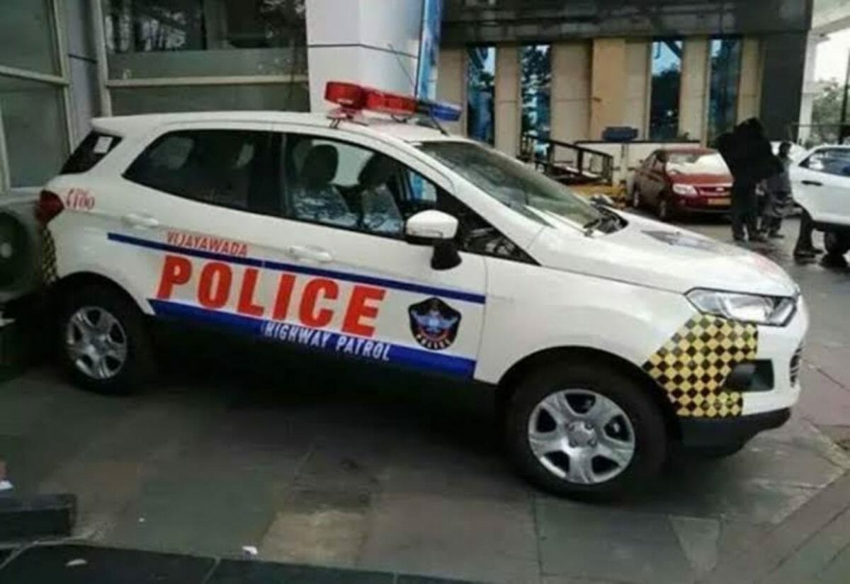 ford ecosport police car (1)