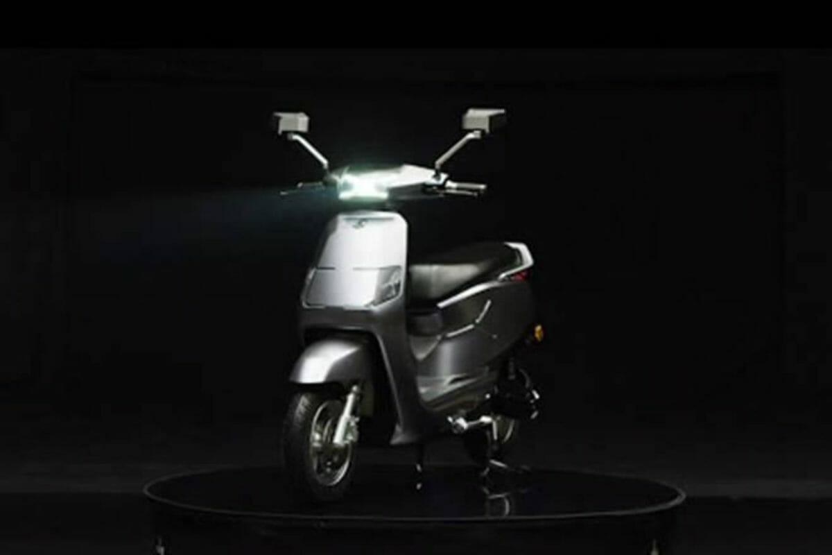 rr global bgauss electric scooter (1)