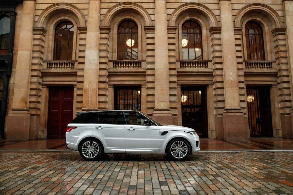 2021 Range rover sport side