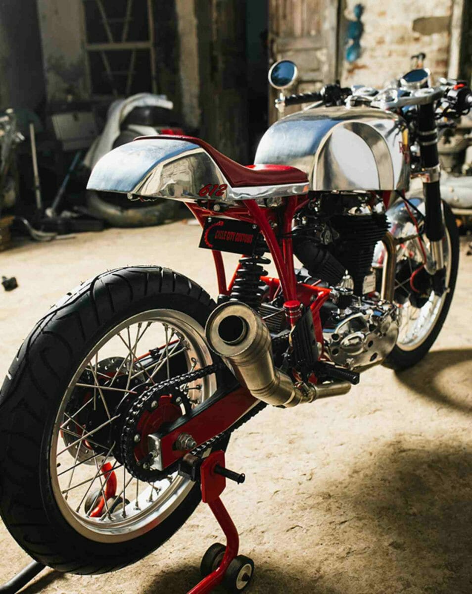 Custom Royal Enfield Vajra (2)