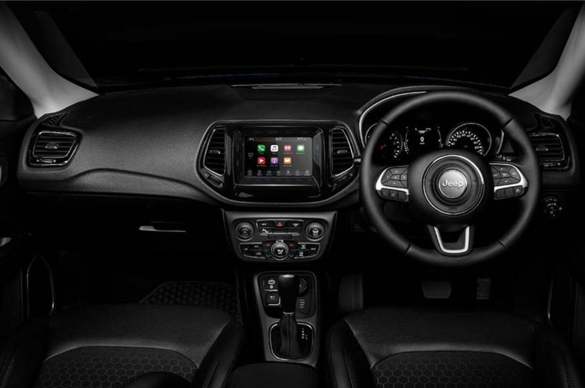 Jeep Compass Night Eagle dashboard (1)