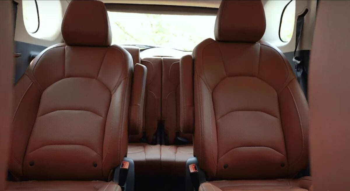 MG Hector Plus Captain Seats