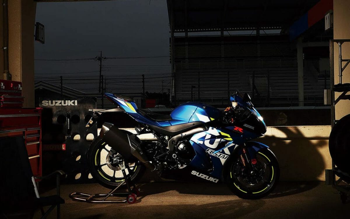 Suzuki GSX R1000 blue