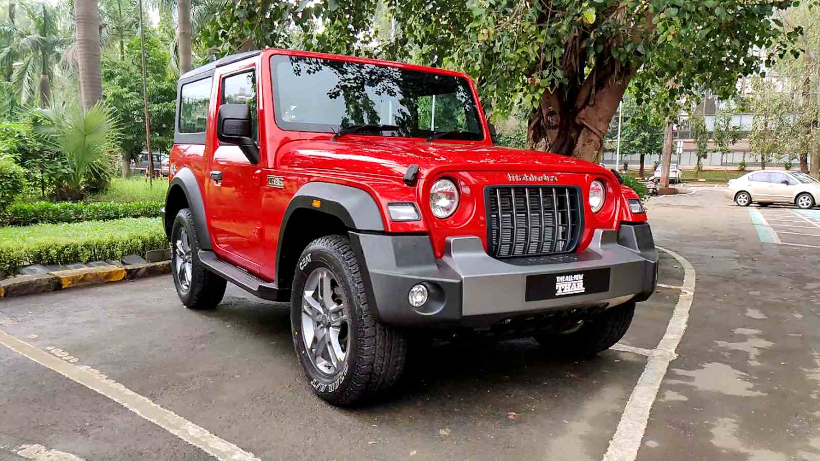2020 Mahindra Thar AX and AX STD Variants Removed From Website, Range Now Starts at INR 11.90 Lakh | Motoroids
