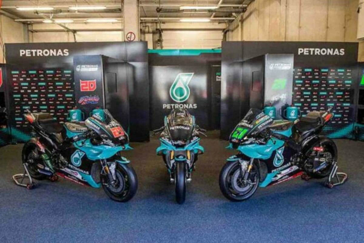 Petronas Yamaha YZF R1 Replica