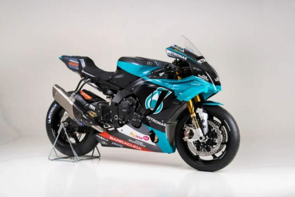 Petronas Yamaha YZF R1 Replica (2)