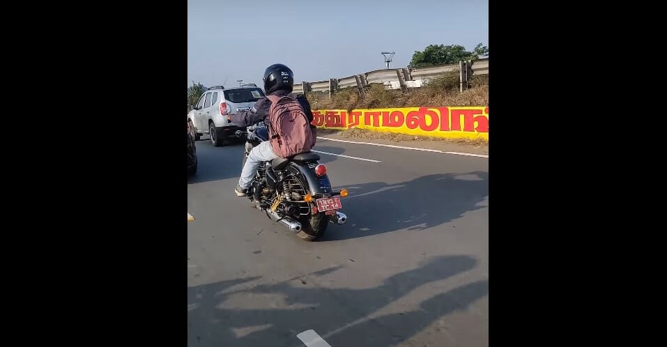 Royal Enfield Thunderbird 650 rear