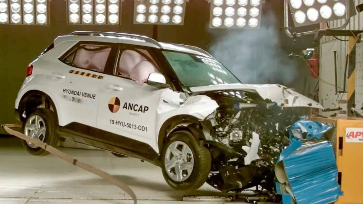 hyundai venue kia sonet crash test 1068×601