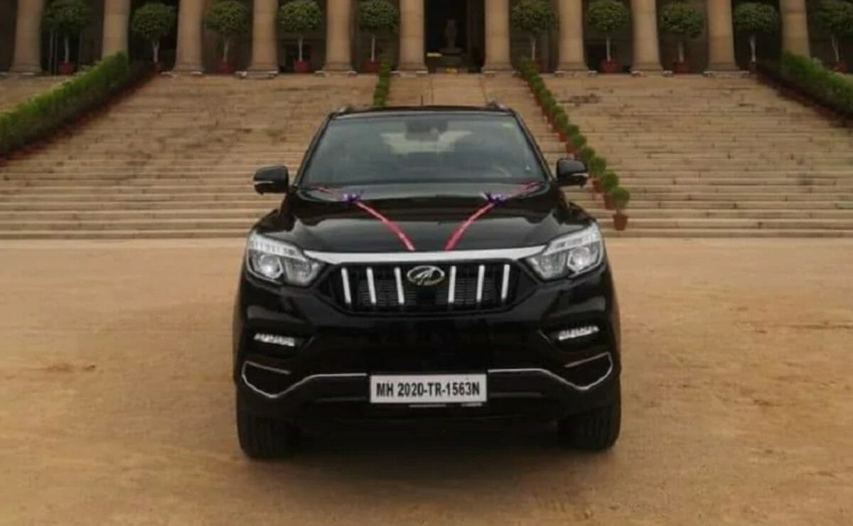 Mahindra Alturas G Bs President