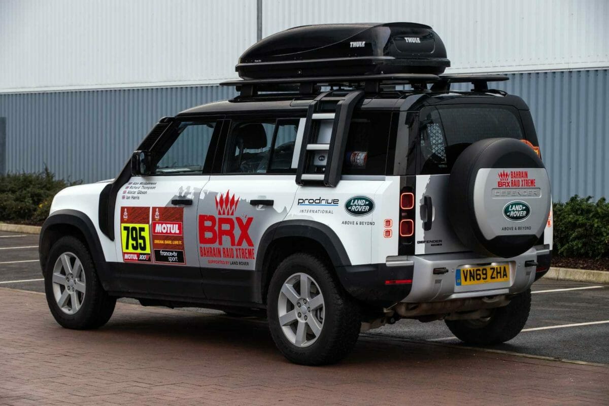 Land Rover Defender Dakar Rally (1)