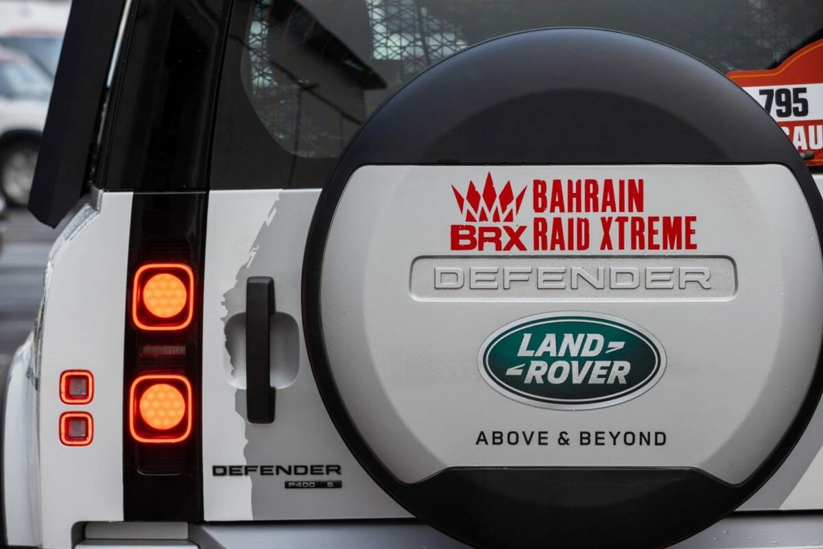 Land Rover Defender Dakar Rally (2)