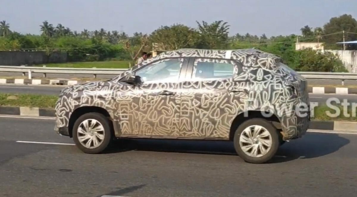 Renault Kiger spied again (2)