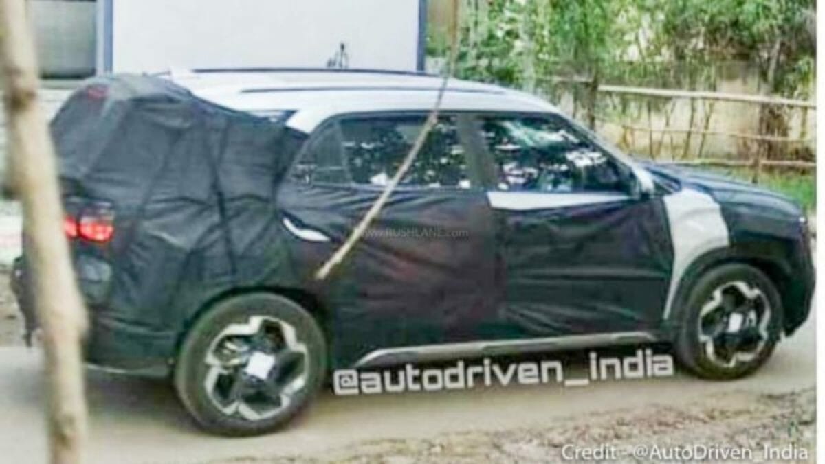 Hyundai Creta 7 seater spied