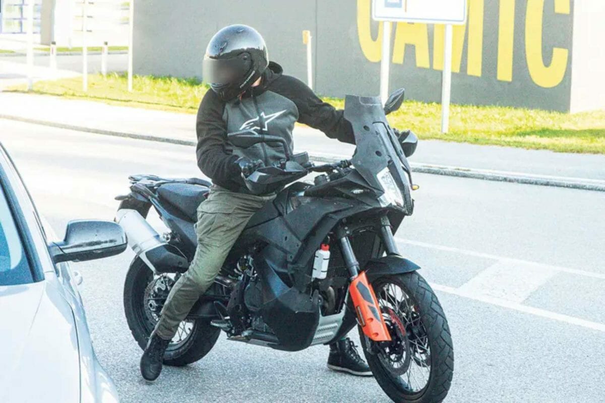 KTM  adventure facelift spied