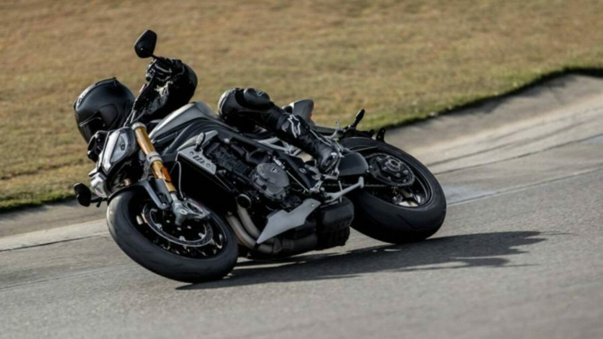 Triumph Speed Triple 1200 RS (3)